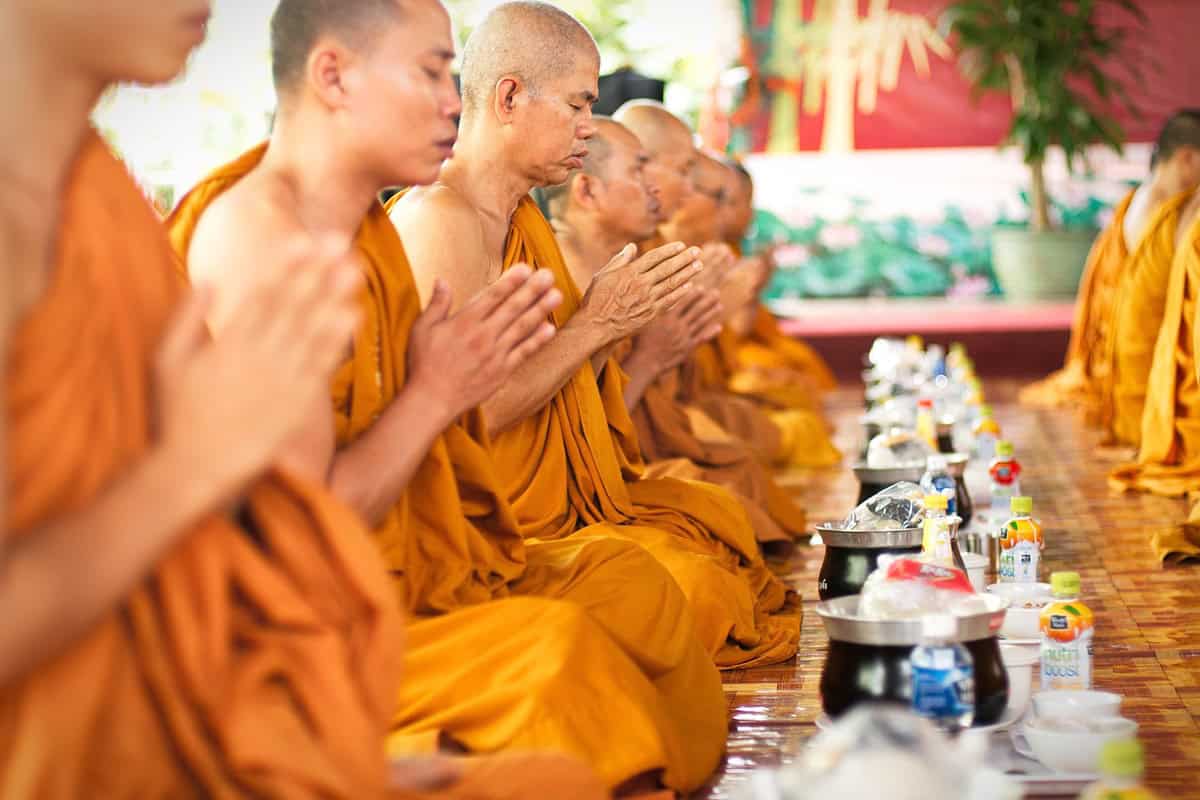 bouddhistes Theravada